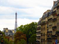 パリ、エッフェル塔の遠景