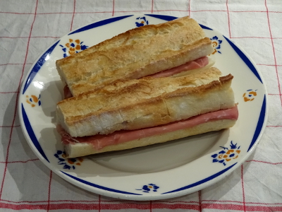 フランス パリ お昼ご飯