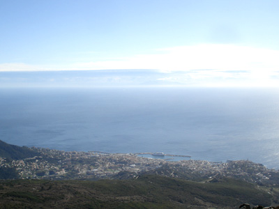 コルシカ島 バスティアを望む